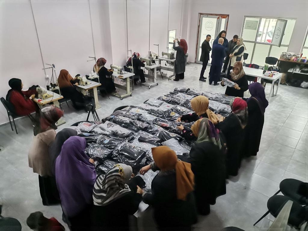 Atölyelerde üretilen kışlık giyecekler Gazzeli mazlumlara gönderilecek
