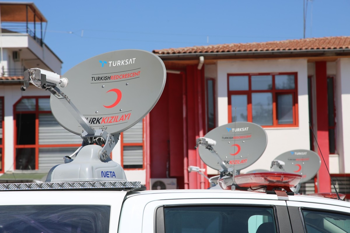 AFAD araçlarına uydu terminali sistemi kuruldu