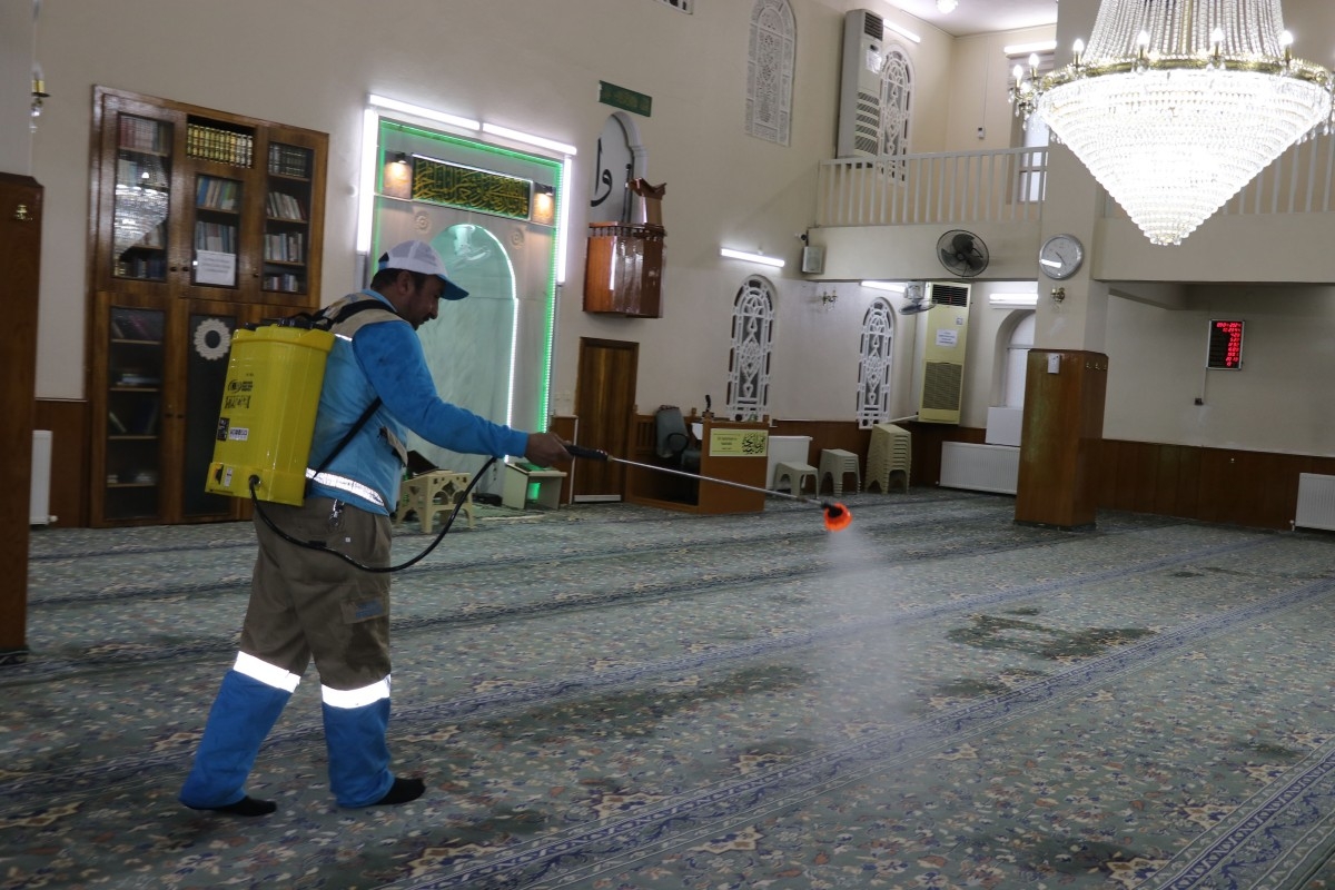 Haliliye Belediyesi camileri gül suyu ile temizledi  - Videolu Haber