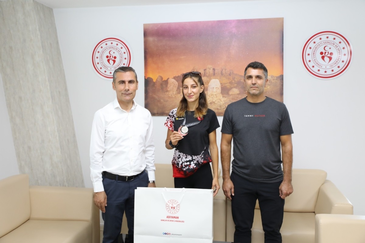 Adıyamanlı sporcular atletizmde Türkiye ikincisi oldu