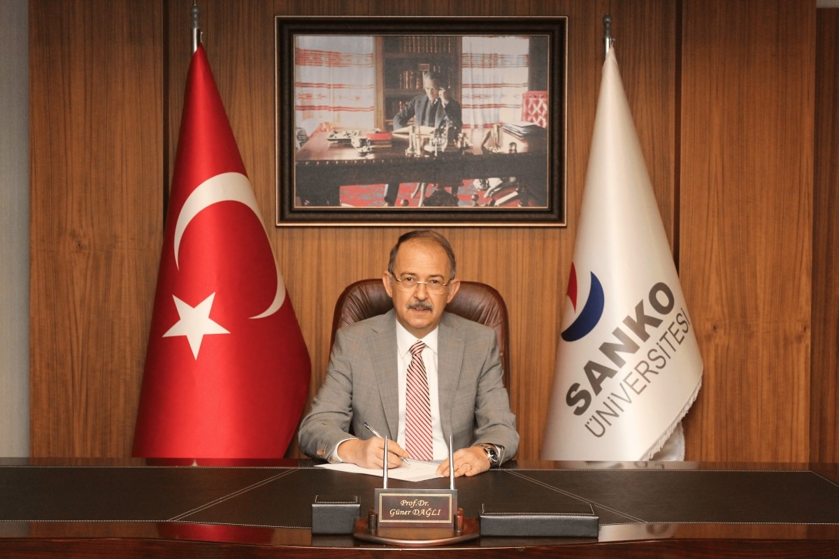 Rektör Dağlı'dan 15 Temmuz Demokrasi Ve Milli Birlik Günü mesajı