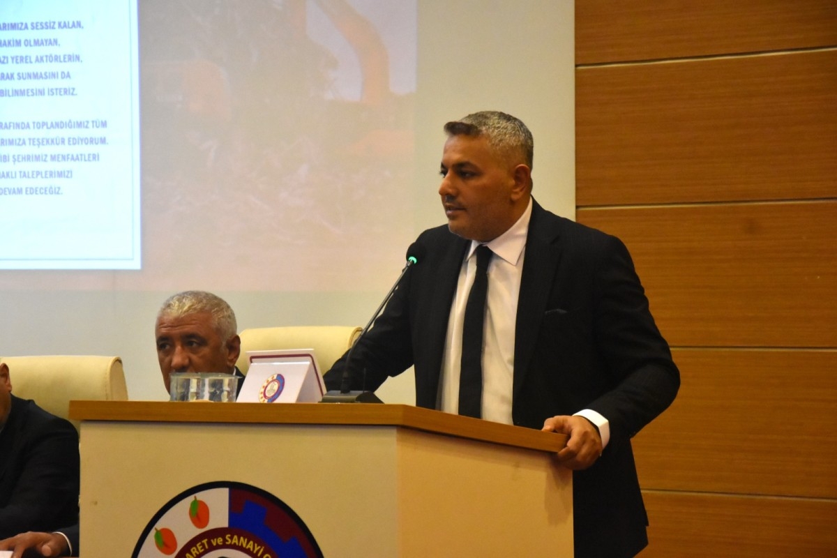 Başkan Sadıkoğlu, depremi fırsata çevirmek isteyenlere seslendi