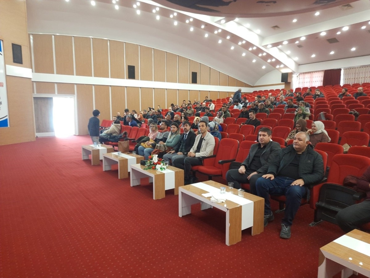 'Çocuk ve Ergenlerde Kayıp ve Yas Danışmanlığı' konferansı düzenlendi